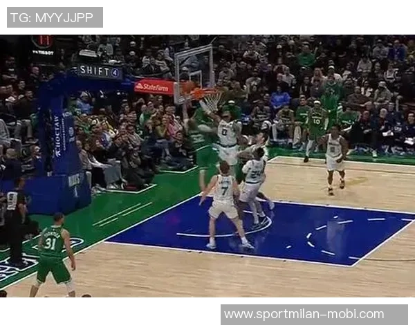 弗拉格狂砍42分创历史追平独行侠新秀单场得分纪录